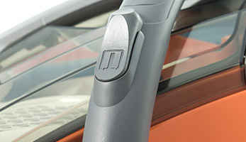 THOMAS Pet&Family, hose flap for mechanical adjustment of the vacuum cleaner's suction power