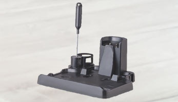 AquaFloorCleanerCordless, зарядна станція, щіточка для очищення Акумуляторний мийний пилосос AquaFloorCleanerCordless, зарядна станція зі щіточкою для очищення та місцем для змінного валика