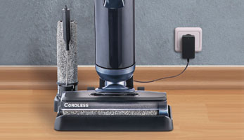AquaFloorCleaner Cordless Plus на зарядній станції Мийний акумуляторний пилосос AquaFloorCleaner Cordless Plus, зручне зберігання на станції та швидке заряджання