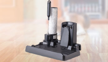 AquaFloorCleaner Cordless Plus, аксесуари розташовані на зарядній станції Зручне зберігання аксесуарівTHOMAS AquaFloorCleaner Cordless Plus, зручне зберігання аксесуарів на зарядній станції