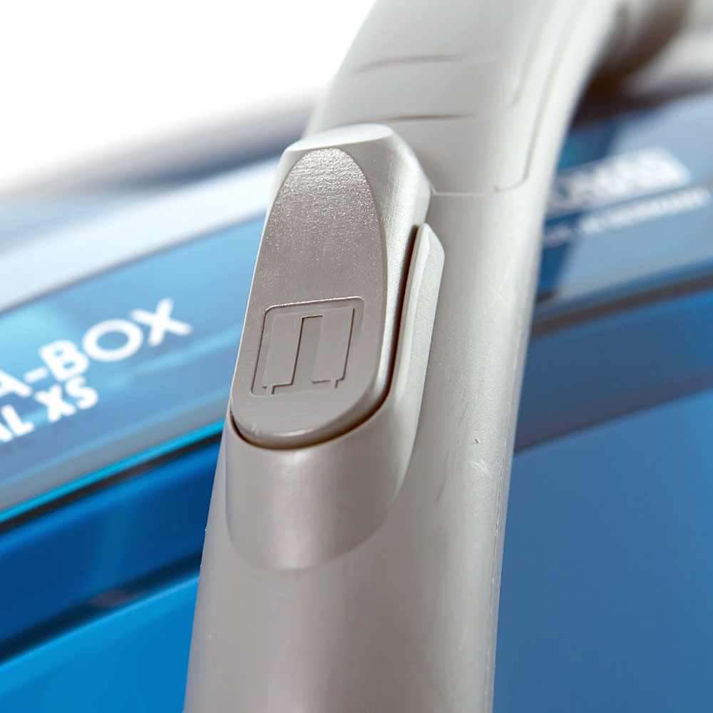 THOMAS Mistral XS vacuum cleaner, flap on hose handle for mechanical power control