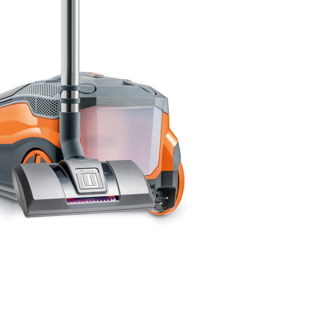 THOMAS Pet&Family Parquet Pro is equipped with a turbo brush for full pile cleaning and quick pet hair removal