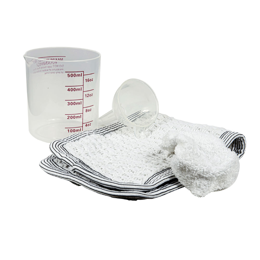 Vaporo Buggy, including measuring cup, funnel for pouring water, wipes for cleaning and drying the surface