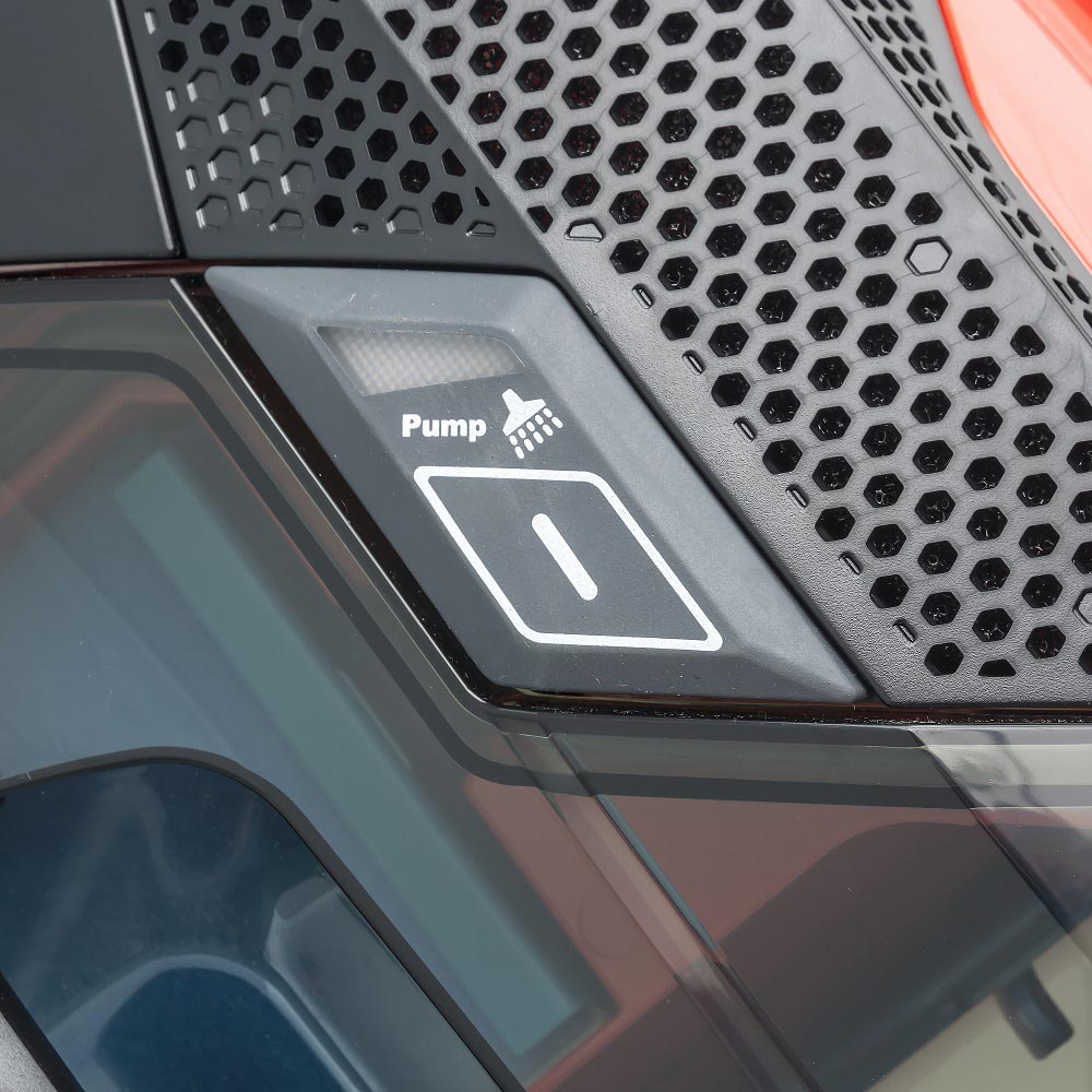 Wave XT, кнопка ввімкнення помпи Мийний пилосос THOMAS Wave XT, прогумована кнопка ввімкнення насоса