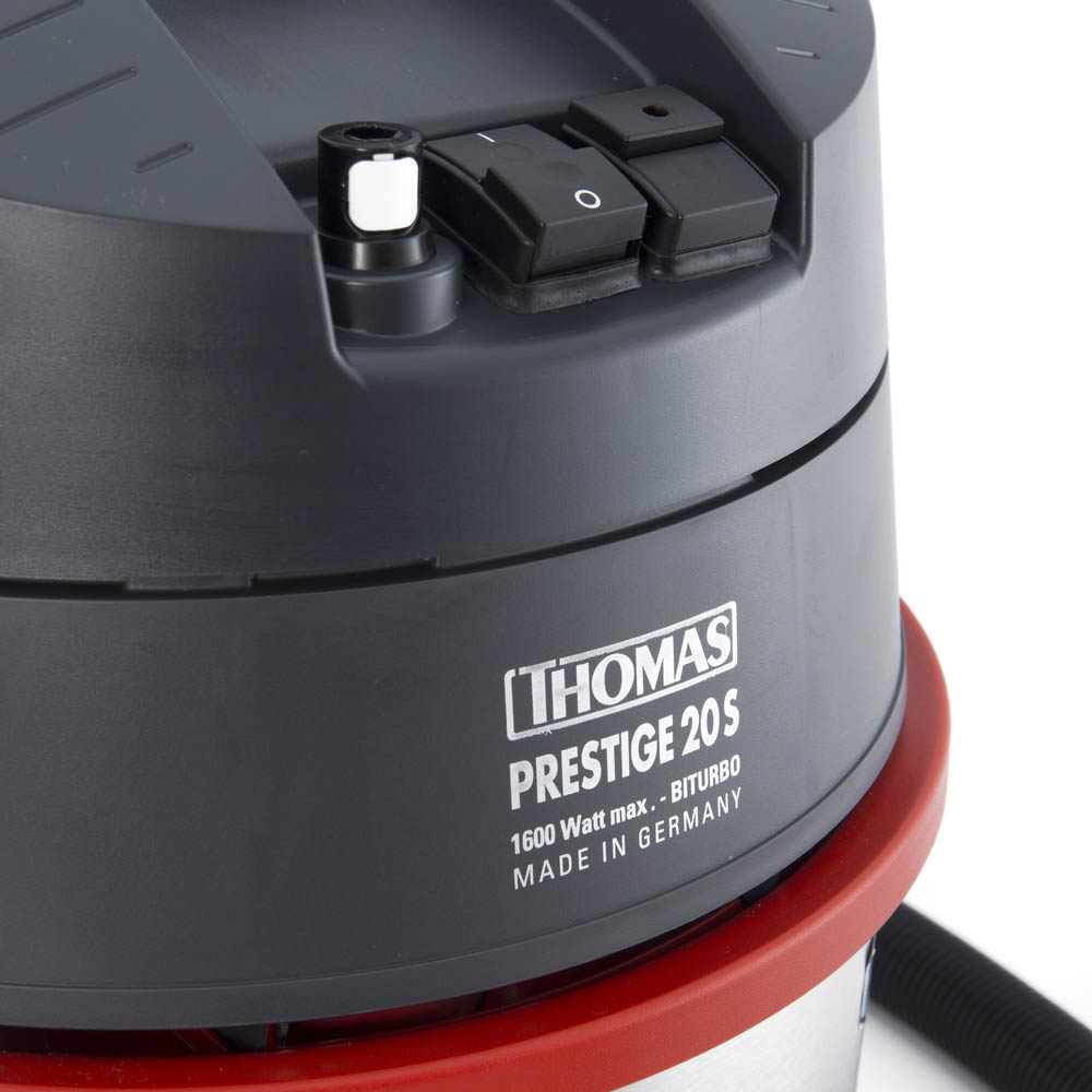 Prestige 20S Aquafilter, удобные кнопки управления и разъем помпы для подключения трубки подачи моющего раствора