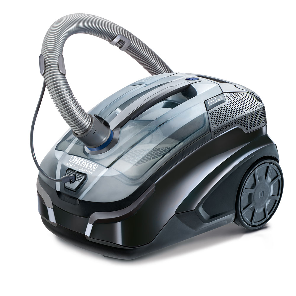 Моющий пылесос THOMAS Nero AquaStelth с подключенным шлангом и трубкой подачи моющего раствора